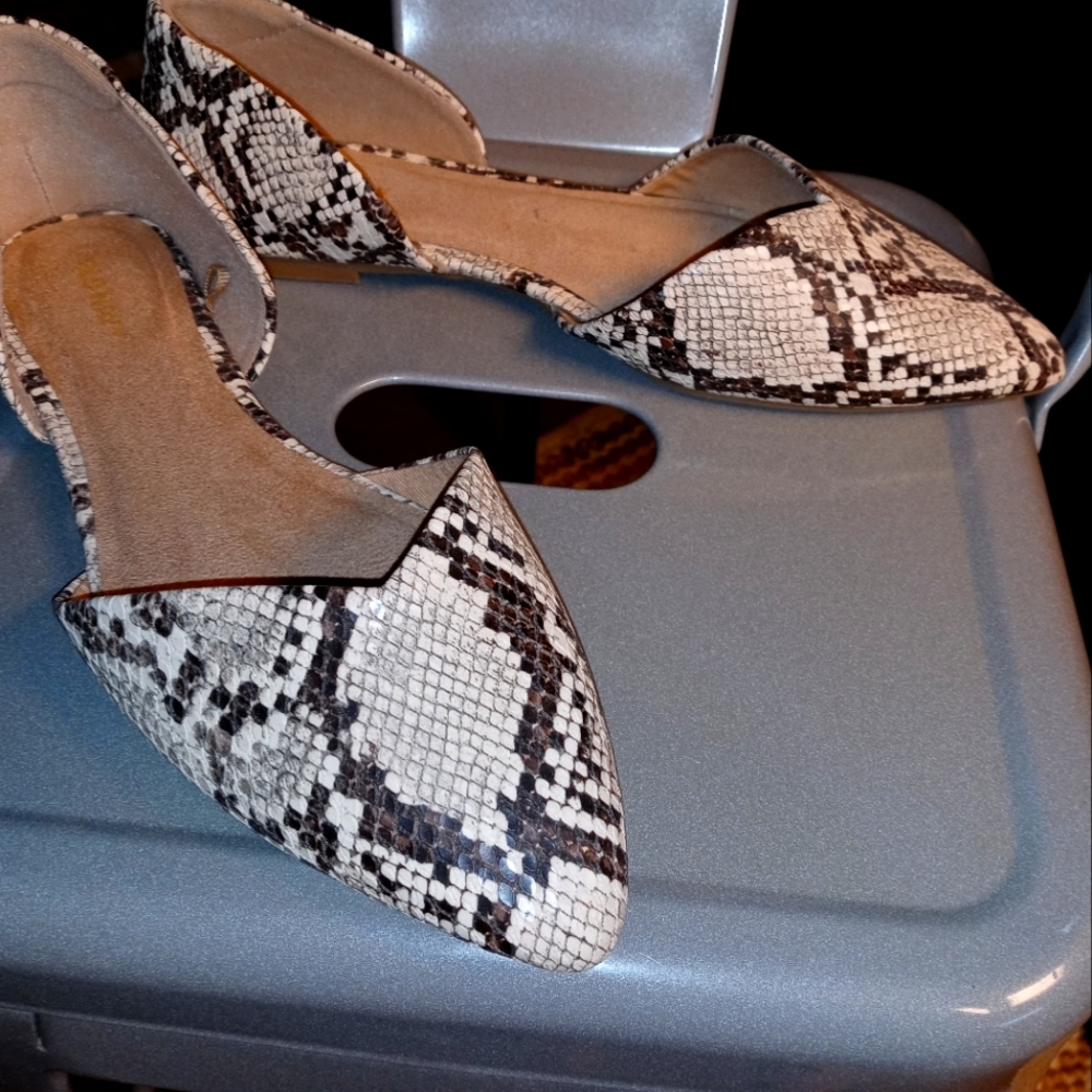 Snake skin flats
